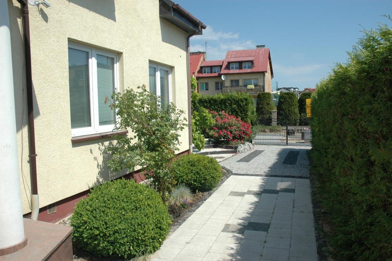 Aga Pokoje Goscinne Mielno  Buitenkant foto